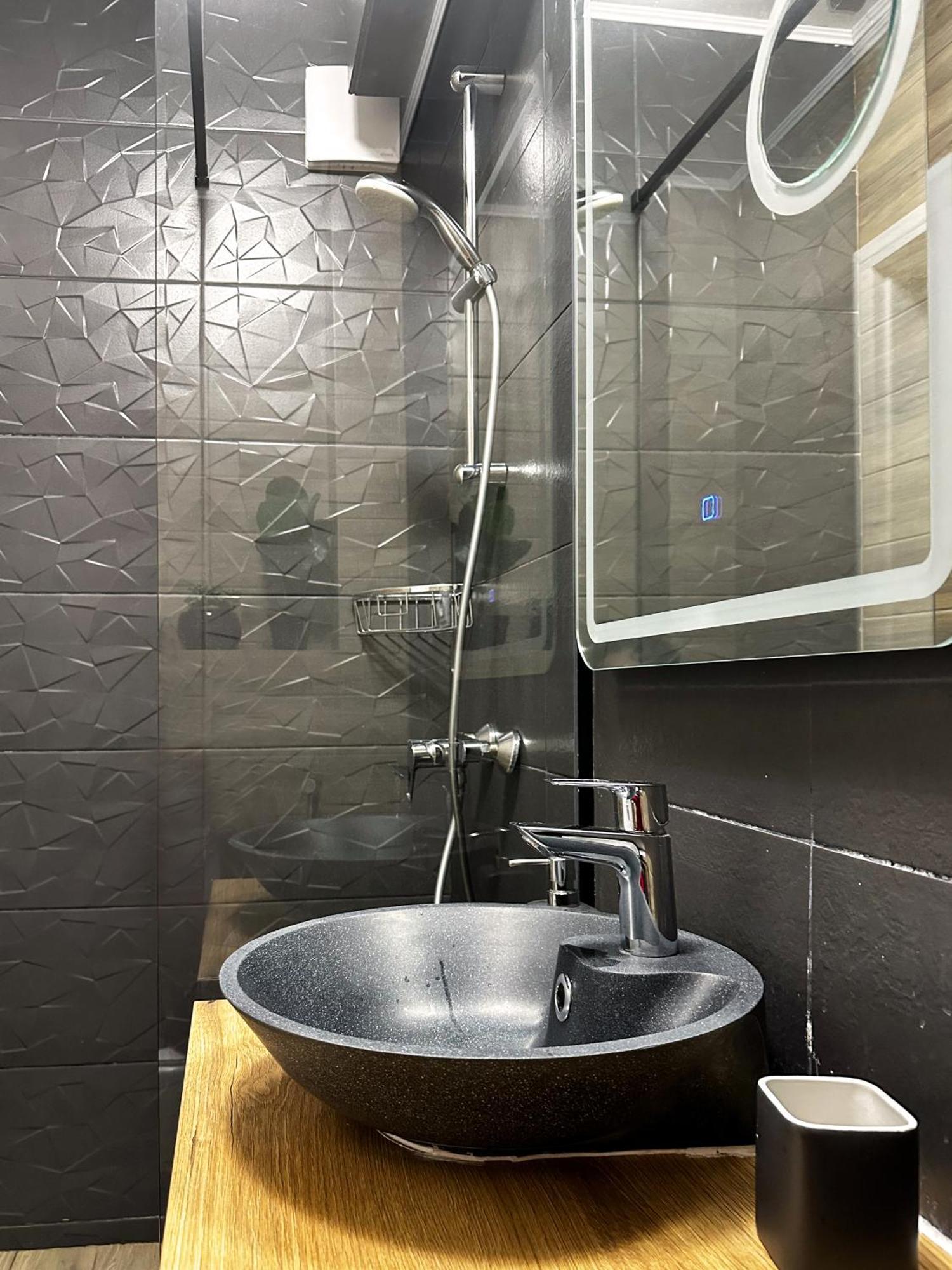Superior One Bedroom Apartment Unirii Square Bukarest Eksteriør billede